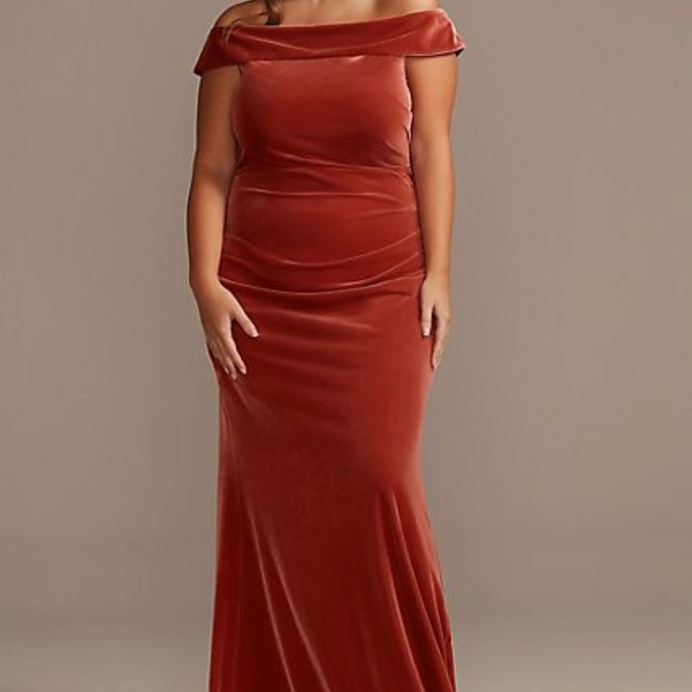 Beautiful Velvet Off The Shoulders Dress!